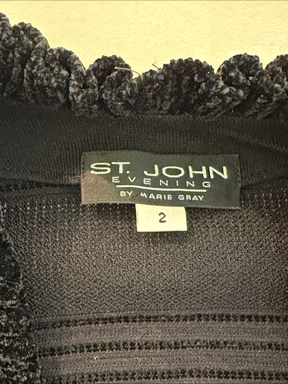 St. John Jacket - Picture 7 of 8